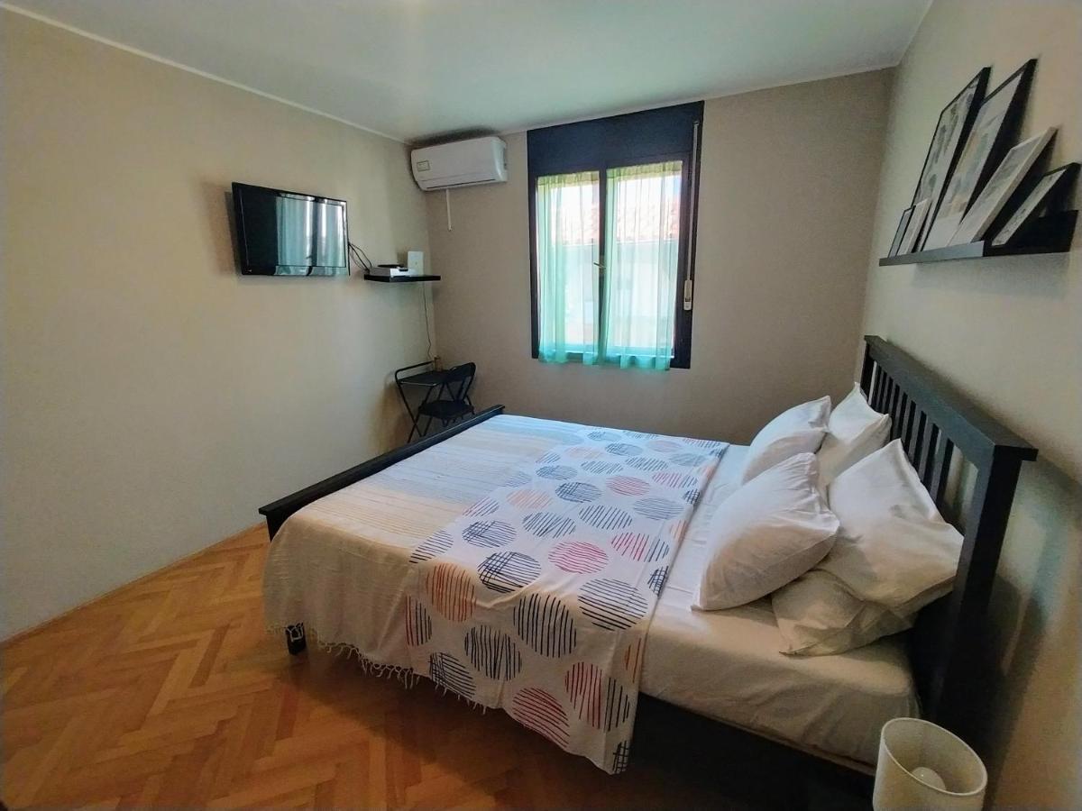 Apartments Villa Sabina พูลา ภายนอก รูปภาพ