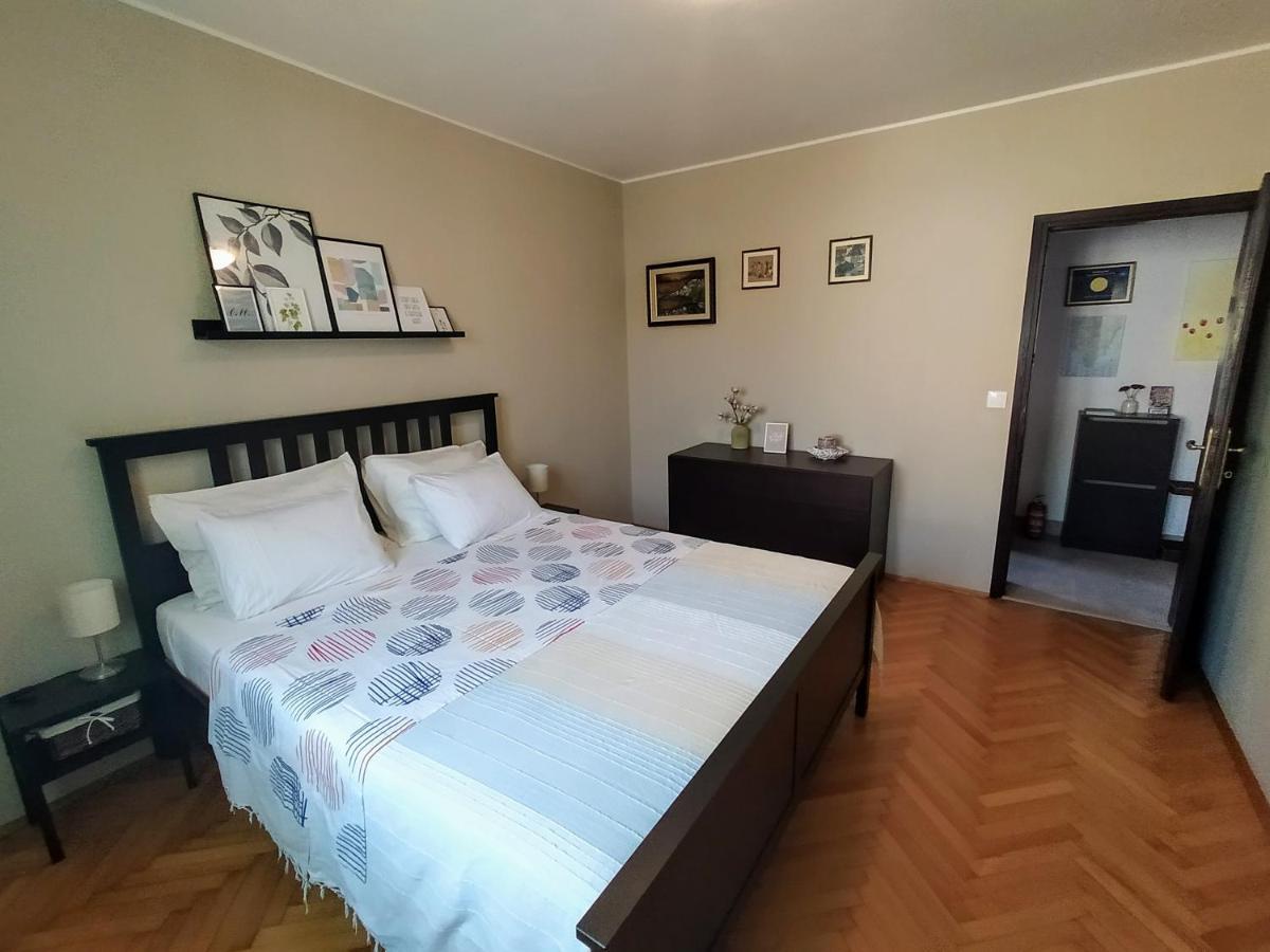 Apartments Villa Sabina พูลา ภายนอก รูปภาพ
