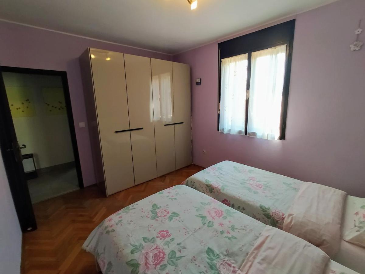 Apartments Villa Sabina พูลา ภายนอก รูปภาพ